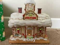 Enesco The North Pole Village The Station (HTF) #424331 Sandi Zimnicki