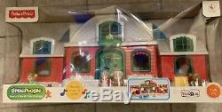 Fisher Price Little People Santa's North Pole Cottage Village Music Play House