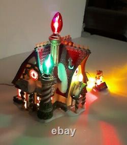 Holiday Collectible Buildings Department 56 House Village Lighted Building