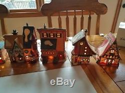 LOT OF 8 Deptartment 56 NORTH POLE SERIES Christmas village buildings