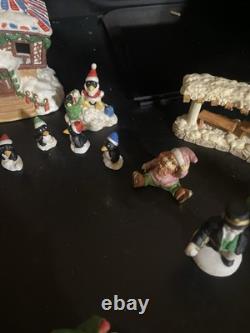Lot Of VTG 1991 Mercuries North Pole Ceramic Village 18 Pieces