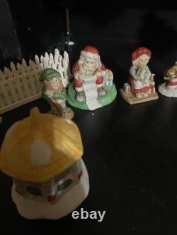 Lot Of VTG 1991 Mercuries North Pole Ceramic Village 18 Pieces