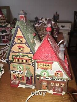 Lot of 16 figurines, Department 56 north pole series village