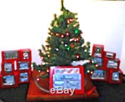 Micro-Trains Christmas Freight Train/North Pole Village/Table Top'N Track/Tree