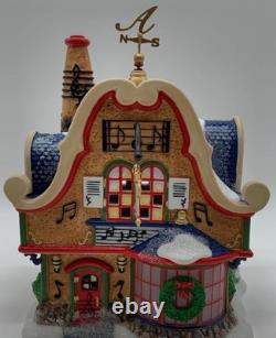 NEW & MINT Dept 56 North Pole AUGIE'S CHRISTMAS CAROLS 56954 Claus A