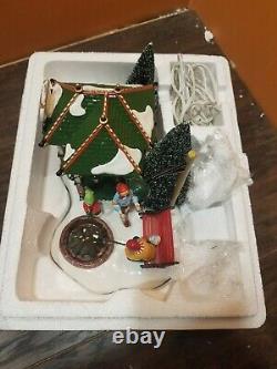 RARE Dept 56 55096 The Cocoa Stop Hot Chocolate Stand Campfire Christmas Village