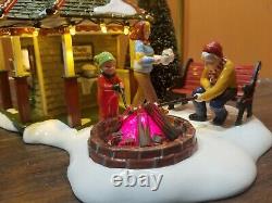 RARE Dept 56 55096 The Cocoa Stop Hot Chocolate Stand Campfire Christmas Village