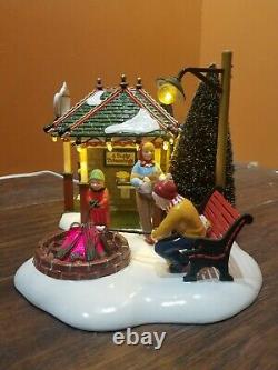 RARE Dept 56 55096 The Cocoa Stop Hot Chocolate Stand Campfire Christmas Village