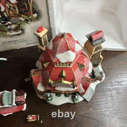Santa's Sleigh Maker withSanta's Newest Sleigh Dept 56 North Pole #56950 2006