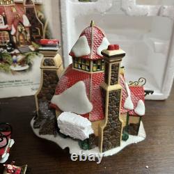 Santa's Sleigh Maker withSanta's Newest Sleigh Dept 56 North Pole #56950 2006