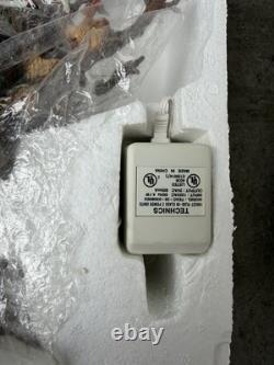 VINTAGE NEW Dept 56 North Pole Woods Reindeer Care & Repair # 56.56882