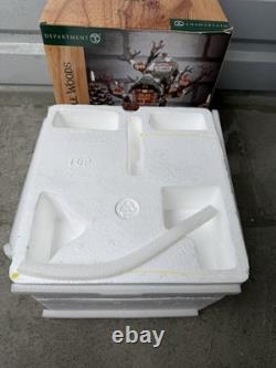 VINTAGE NEW Dept 56 North Pole Woods Reindeer Care & Repair # 56.56882