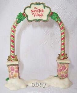 VTG 1994 Enesco The North Pole Village ARCHWAY GATE Arch Accessory 861952 with Box