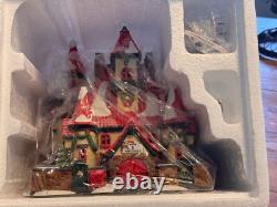Vintage Dept 56 North Pole 1996 Route 1 North Pole Home of Mr & Mrs Claus in Box
