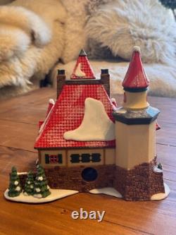 Vintage Dept 56 North Pole 1996 Route 1 North Pole Home of Mr & Mrs Claus in Box