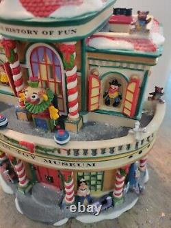 Vtg Dept 56 #56959 North Pole Series ELFIN TOY MUSEUM Ltd Ed 1876/10,000 VIDEO